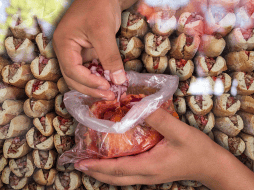 La receta original de estas tortas ahogadas incluye una salsa particular que las hace diferentes a todas las demás. EL INFORMADOR / ARCHIVO