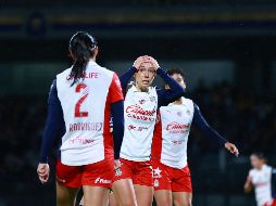 Cuando parecía que las Chivas Femenil estaban encontrando la luz al final del camino, un nuevo revés las trajo de vuelta a la realidad, luego de sumar otra derrota al caer ante Pumas por un marcador de 3-1. IMAGO7