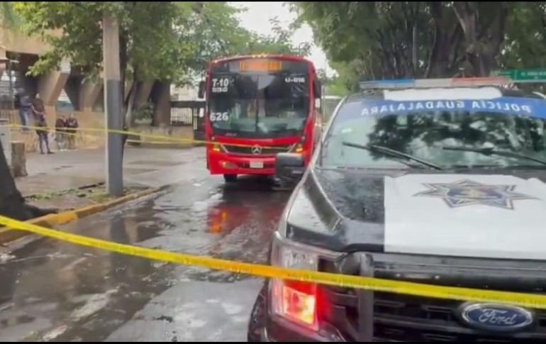 Tras los hechos, dos mujeres resultaron lesionadas por vidrios rotos y esquirlas de bala. EL INFORMADOR/M.HERNÁNDEZ