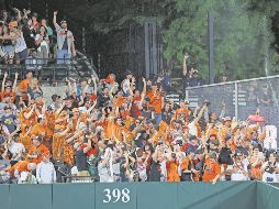 Las asistencias a los parques de pelota también han crecido gracias a lo ágil del espectáculo. AFP/S. Taetsch