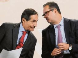 Rogelio Ramírez de la O (izquierda) perdería a su “número dos”, Gabriel Yorio. ESPECIAL