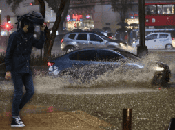 Las lluvias fuertes a torrenciales podrían ocasionar encharcamientos, inundaciones y deslaves, así como incrementar los niveles de ríos y arroyos. SUN / ARCHIVO