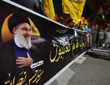 Con la imagen de Hassan Nasrallah, muchos salieron a las calles para expresar su dolor y anunciar que tomarán venganza por los hechos. EFE/S. Akber