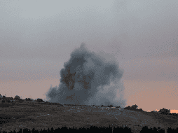 Se ordenó a los residentes que se refugiaran en sus viviendas y que se mantuvieran cerca de los refugios antiaéreos. AFP / A. Safadi