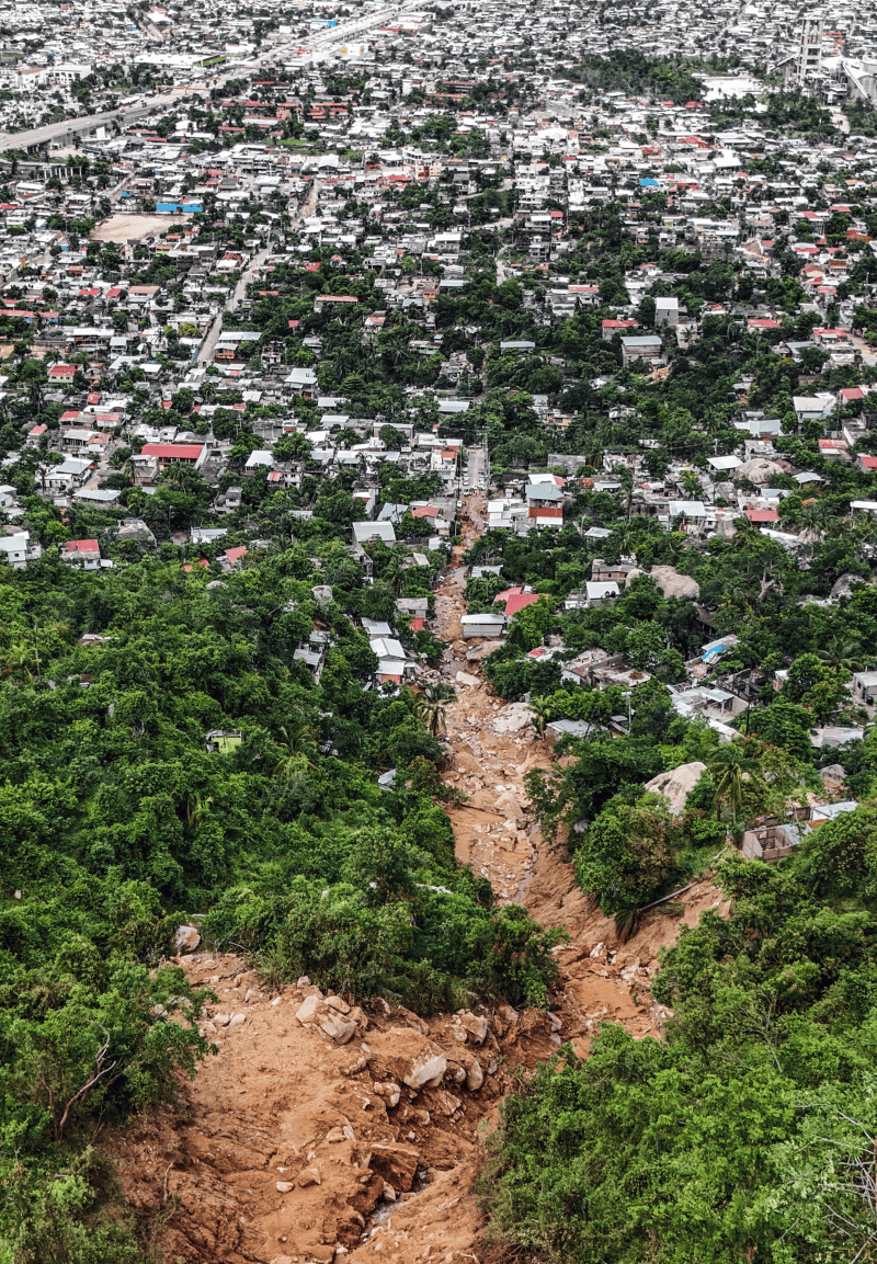 Fotografía aérea de una colonia de Acapulco, Guerrero, por donde pasó el huracán 