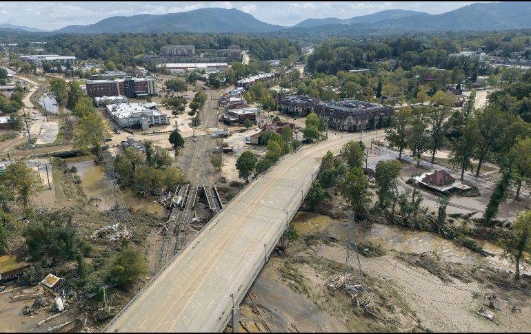 Miles de habitantes sufrieron los daños del paso del huracán Helene. Tardarán años en recuperarse. AP