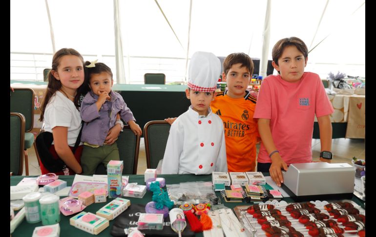 Paula Isaac, Macarena Salles, Renata Salles, Pablo Salles y Nicolas Salles. GENTE BIEN JALISCO/ Claudio Jimeno