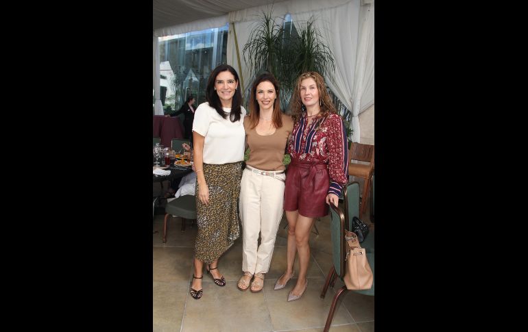 Esthela Calzada, Michelle Leaño y Lorena Villarruel. GENTE BIEN JALISCO/ Claudio Jimeno