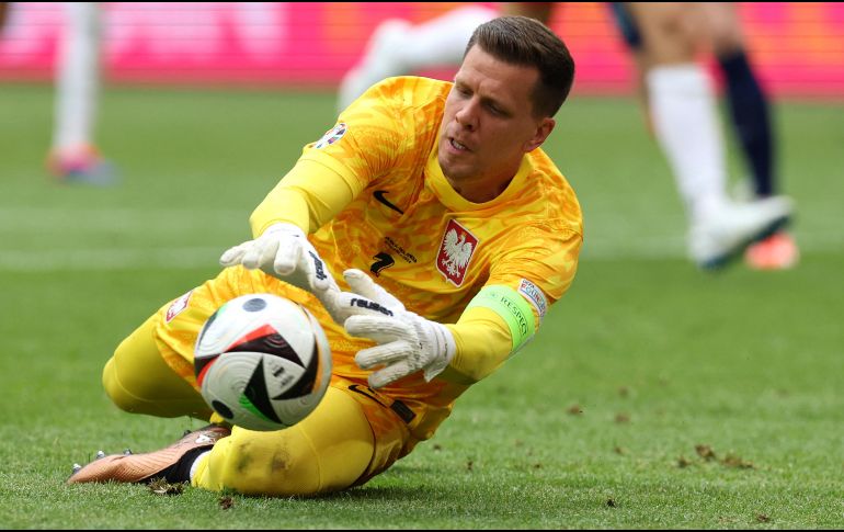 El Barça señaló que el acuerdo con Wojciech Szczęsny es hasta el final de la temporada. AFP / ARCHIVO