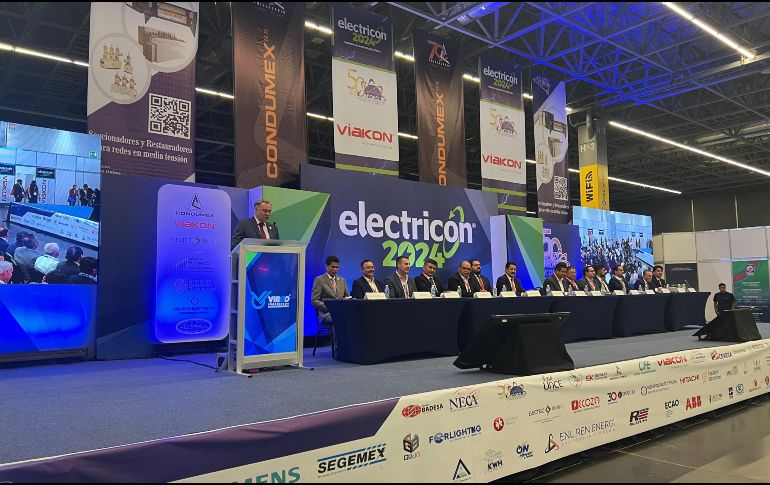 Mancilla aseguró, que el sector está preparado para ponerse al servicio del país y del Gobierno del Estado todos los conocimientos y experiencia como constructores. ESPECIAL