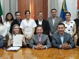 Pablo Lemus visitó ayer el Congreso de Jalisco para presentar la iniciativa que pretende más seguridad y mejorar el sistema de búsqueda de personas. X/PabloLemusN