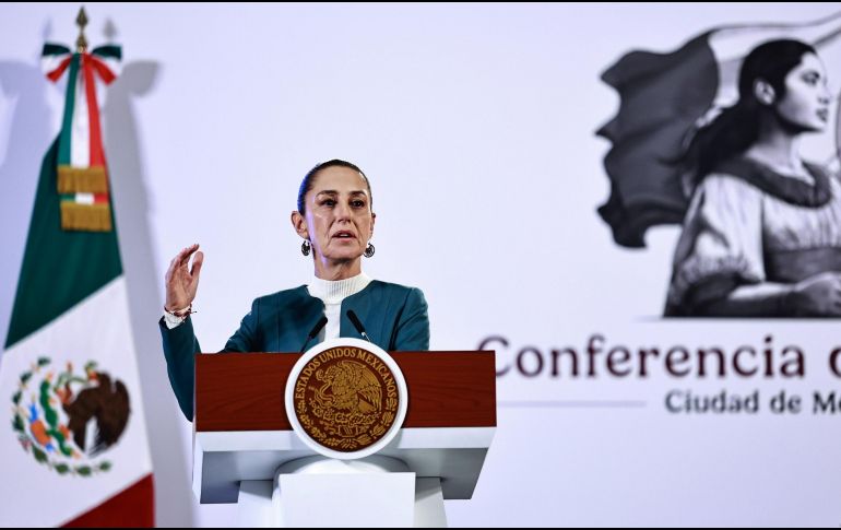 Estas son las primeras reformas que presenta como Mandataria Claudia Sheinbaum, quien asumió el pasado martes como la primera mujer Presidenta de México. EFE / S. Gutiérrez