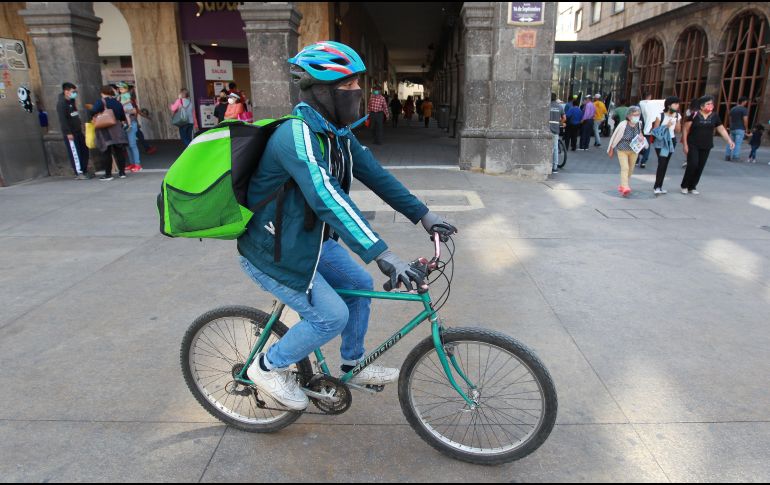 México existen poco más de 32 millones de personas que se encuentran en condiciones de informalidad laboral, es decir, un 55.23% de la población ocupada del país. EL INFORMADOR / ARCHIVO