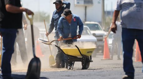 El secretario de Obras Públicas, Ernesto Alejandro Alva Otero destacó que se han rehabilitado alrededor de 400 metros. CORTESÍA.