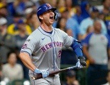 Pete Alonso conectó un cuadrangular de tres carreras en la novena. AFP/P. McDermott