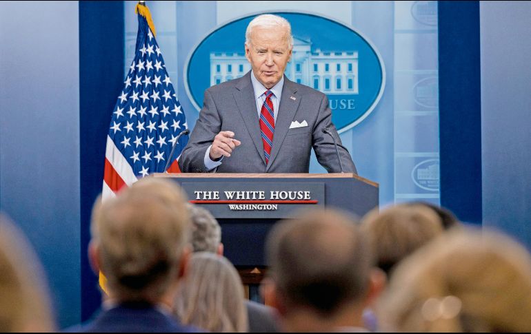 Llegó por sorpresa a la sala de prensa de la Casa Blanca, donde abordó varios temas, entre ellos el de las próximas elecciones presidenciales. EFE