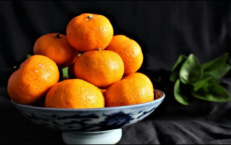 La mandarina, según la Secretaría de Agricultura y Desarrollo Rural (Sader), tiene su origen en Asia, específicamente en el suroeste de la Antigua China. ESPECIAL / Foto de Sravudh Snidvongs en Unsplash