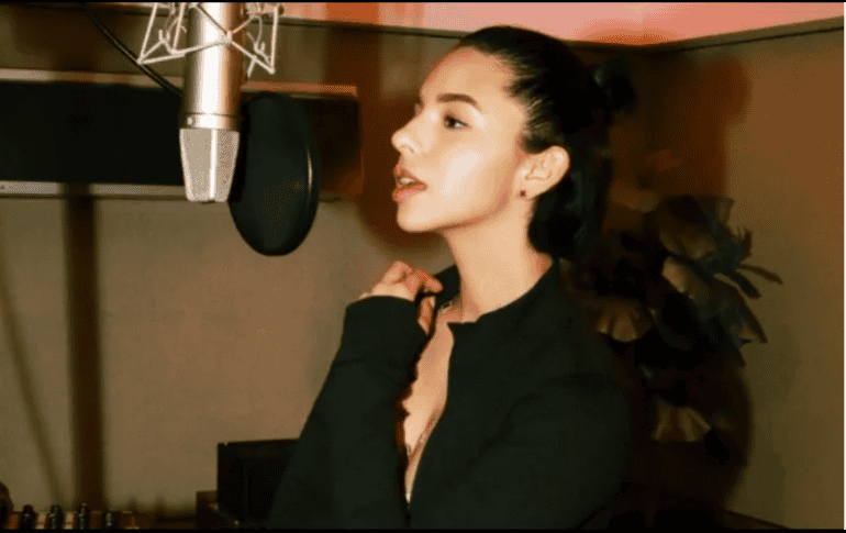 Pepe Aguilar confesó que está dejando vivir en paz a su hija Ángela y a su yerno Christian porque él quiere vivir su vida en paz. ESPECIAL/Instagram/ @angela_aguilar_.