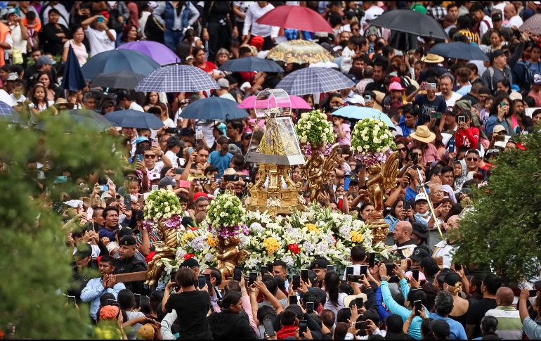 Durante la Romería, las calles se transforman en un vibrante festival que combina la devoción religiosa con la cultura gastronómica y las tradiciones populares. EL INFORMADOR / ARCHIVO