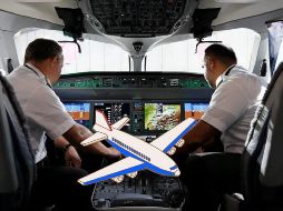 El sueldo podría incluir bonos en efectivo, acciones, comisiones, reparto de utilidades o propinas. EFE / ARCHIVO