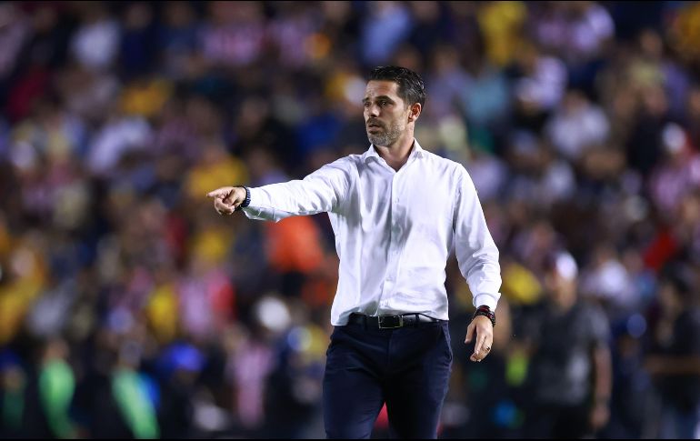 La novela de Fernando Gago con Chivas está llegando a sus últimos episodios, esto después de que desde argentina reafirman que el actual técnico del Rebaño es la única opción que tiene Juan Román Riquelme para Boca Juniors. IMAGO7