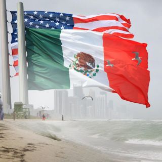 Alertan a mexicanos en EU por avance del huracán "Milton"