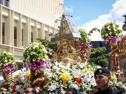 Desde que se iniciaron las obras para la construcción de la Línea 3 del Tren Ligero, la Romería zapopana cambió su ruta, modificando el paso que tenía sobre la avenida Alcalde hacia Ávila Camacho. EL INFORMADOR / ARCHIVO