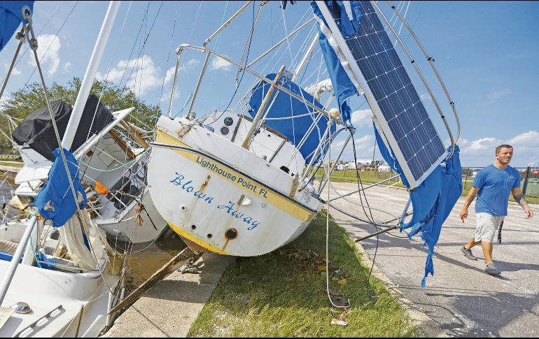 La costa de Tampa aun no se recupera del daño provocado por Helene. AP