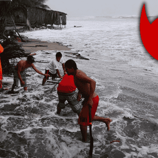 "Milton", ahora como huracán de categoría 4, se aleja de Yucatán