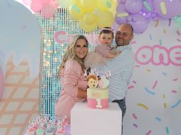 Mariana Blum Pérez, Carola y Jaime de la Peña. GENTE BIEN JALISCO/ E. Escamilla