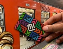 El saldo de la tarjeta de Movilidad Integrada permite el acceso al Metro, Metrobús y otros sistemas de transporte público en la CDMX. X / @MetroCDMX / FREEPIK