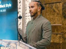 El piloto de la Fórmula 1 Lewis Hamilton será coanfitrión de la MET gala 2025. EFE