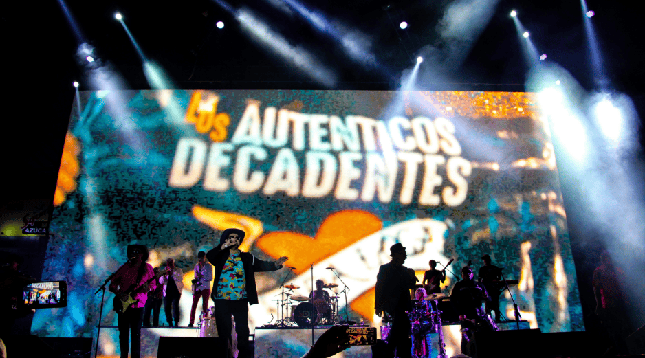 El público cantó a todo pulmón los temas de la agrupación. ESPECIAL / X / @octubrefiestas