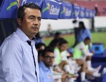 Arturo Ortega, actual entrenador del Tapatío, será quien llegue al rescate de los rojiblancos mientras buscan un nuevo timonel. IMAGO7