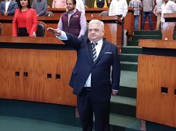 El Dr. Gustavo Alarcón Herrera rinde protesta ante el pleno del Congreso de Guerrero, como alcalde sustituto de Chilpancingo. SUN /A. Delgado Peralta