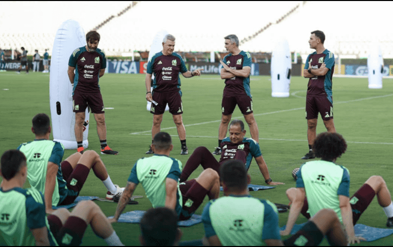 Entrenamiento al mando de Javier Aguirre con la Selección Mexicana. FACEBOOK / Selección Nacional de México