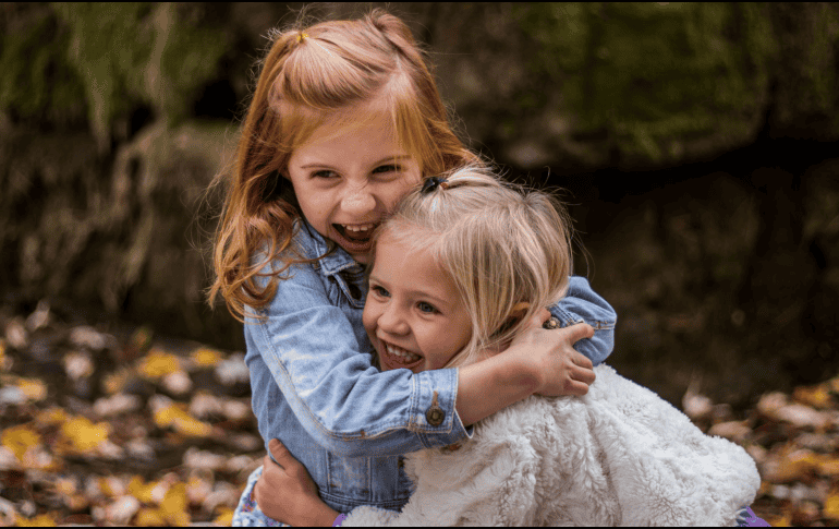 El 11 de octubre es un día para recordar que las niñas de todo el mundo merecen respeto, oportunidades y un futuro brillante. CANVA