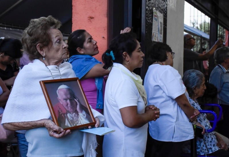 Trasladan reliquias de Juan Pablo II a la CDMX. EFE/  Tony Rivero