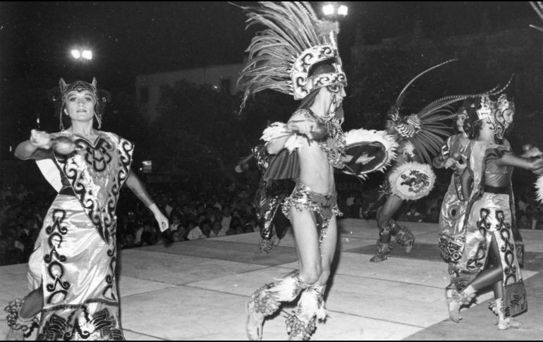 A causa del sincretismo cultural, este evento se caracteriza por contar con la presencia de danzantes, quienes, junto con los peregrinos, se apoderan de las calles para llevar la imagen hasta su Santuario. EL INFORMADOR/ARCHIVO