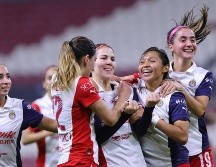 Alicia Cervantes llegó a nueve anotaciones en el torneo y las Chivas subieron al quinto lugar de la Liga MX Femenil. IMAGO7/J. Cubeyro
