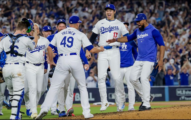 Los Ángeles estaba 2-1abajo después de tres juegos y terminó ganando dos en fila. EFE/A. Dinner