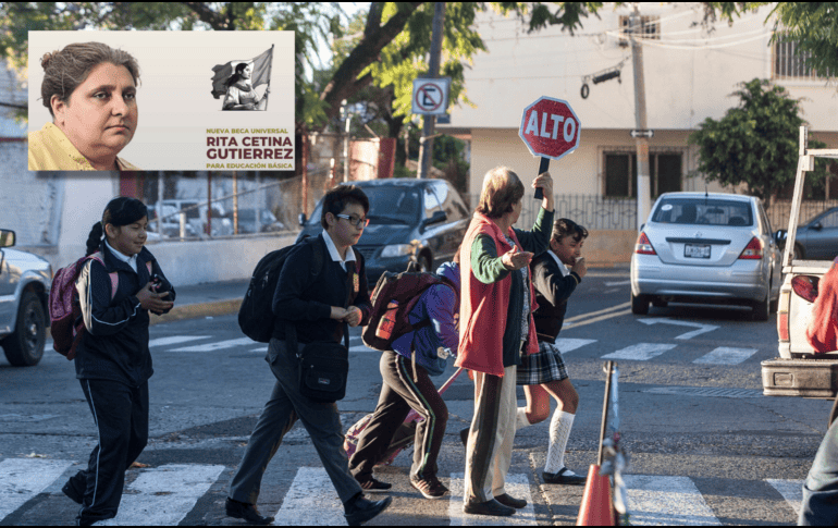 los alumnos de nivel secundaria recibirán a partir de 2025 mil 900 pesos bimestrales, a los que se suman 700 pesos por cada estudiante adicional de la familia que recibe este apoyo. EL INFORMADOR / ARCHIVO