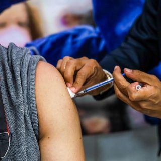 Vacunación contra influenza arranca en Jalisco