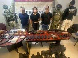 Los tres hombres detenidos fueron trasladados ante la autoridad correspondiente para que se determine su situación jurídica. ESPECIAL