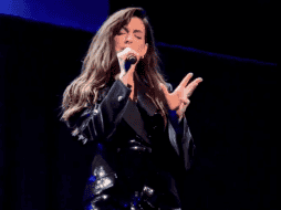 Además de mostrar su habilidad vocal, la estrella aprovechó para expresar su apoyo político, anunciando que votará por Kamala Harris. X/@PopBase