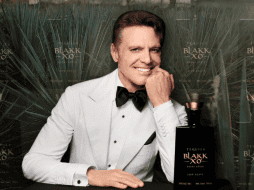 El primer tequila negro del mundo será lanzado por Luis Miguel. CANVA / X / @LMXLM