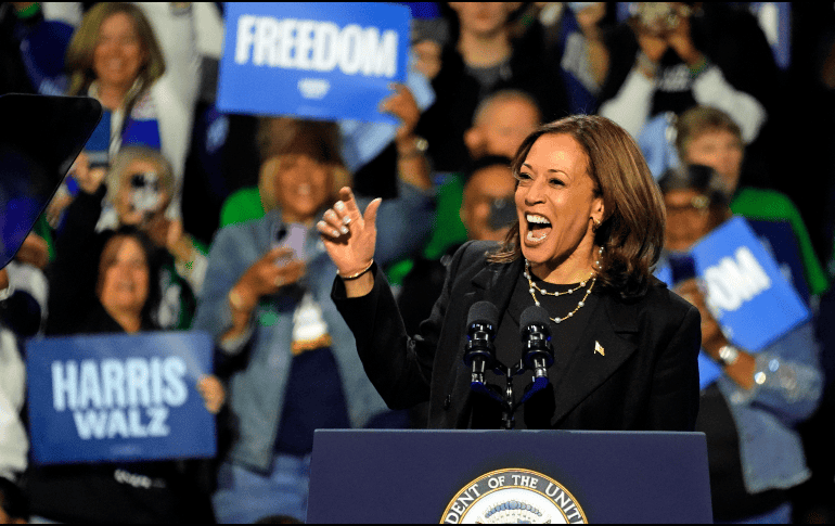 Los resultados también muestran que el 71 % de los electores latinos planea ir a votar, especialmente los que viven en estados clave como Michigan y Pensilvania. AP