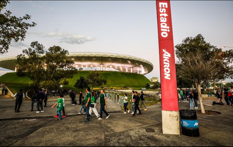 Miles de aficionados hicieron el viaje con el objetivo de ver triunfar a México en casa ante Estados Unidos. EL INFORMADOR/ A. NAVARRO.