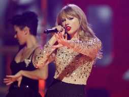 Taylor Swift no solo es una cantante talentosa, sino también una de las artistas más inteligentes en cuanto a su manejo de la industria musical y la relación con sus fans. REUTERS.