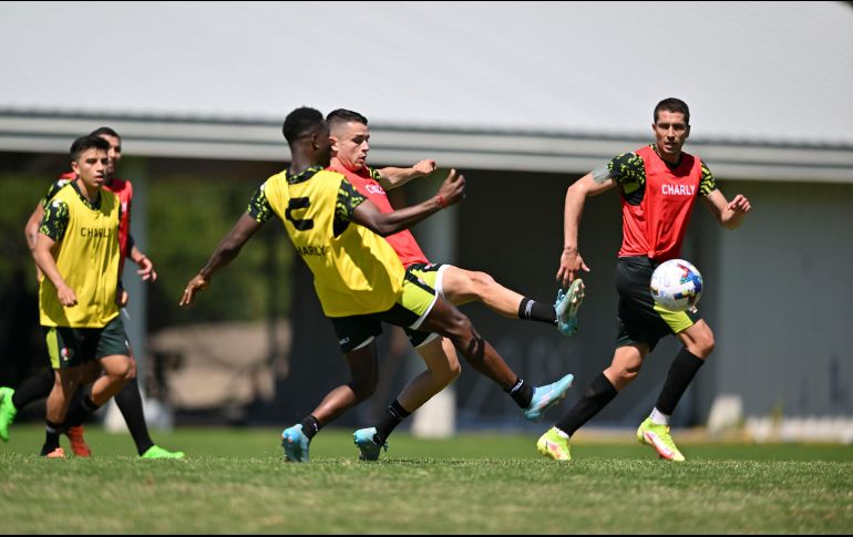 Álvaro Fidalgo tiene molestias en el tobillo y estará fuera de las canchas por al menos dos semanas. IMAGO7/E. Espinosa
